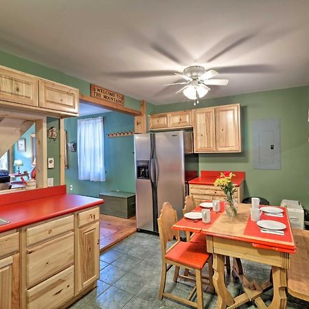 Cottage Less Than 8 Mi To Gore Mountain In Bakers Mill! Bakers Mills Екстер'єр фото