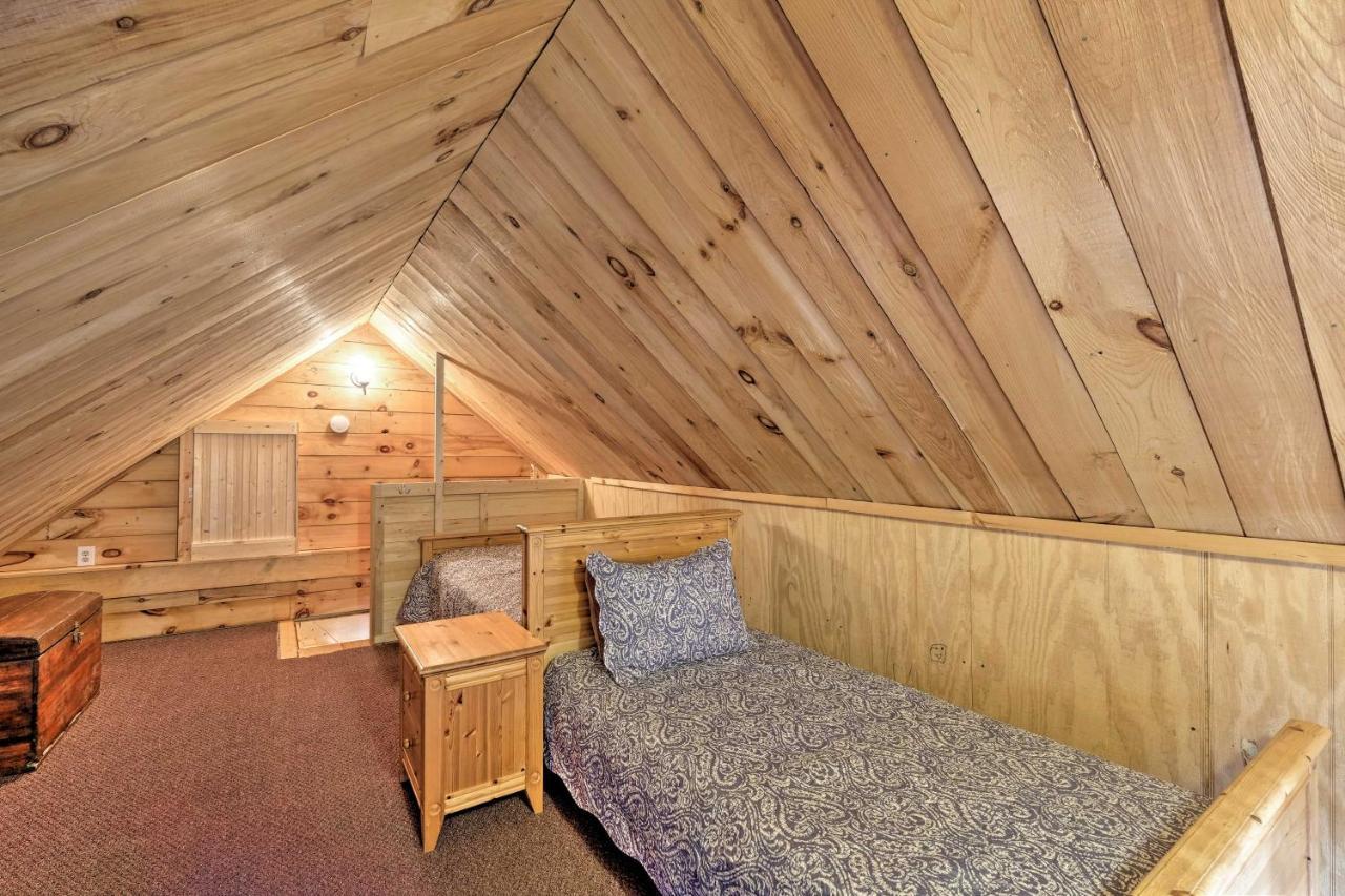 Cottage Less Than 8 Mi To Gore Mountain In Bakers Mill! Bakers Mills Екстер'єр фото